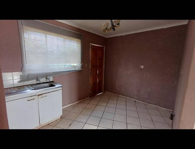 3 BEDROOM HOUSE FOR SALE IN LIMIT HILL